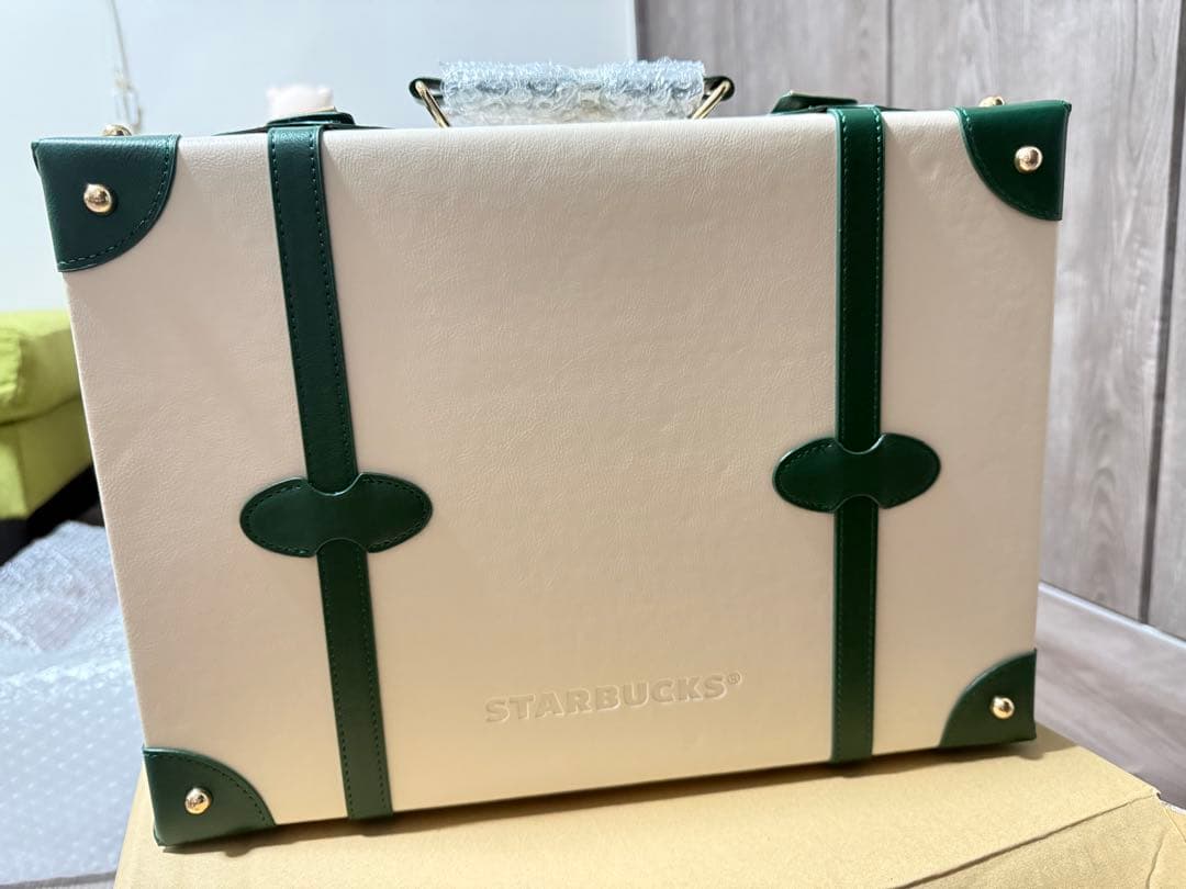 スターバックス　アウトドアグッズ