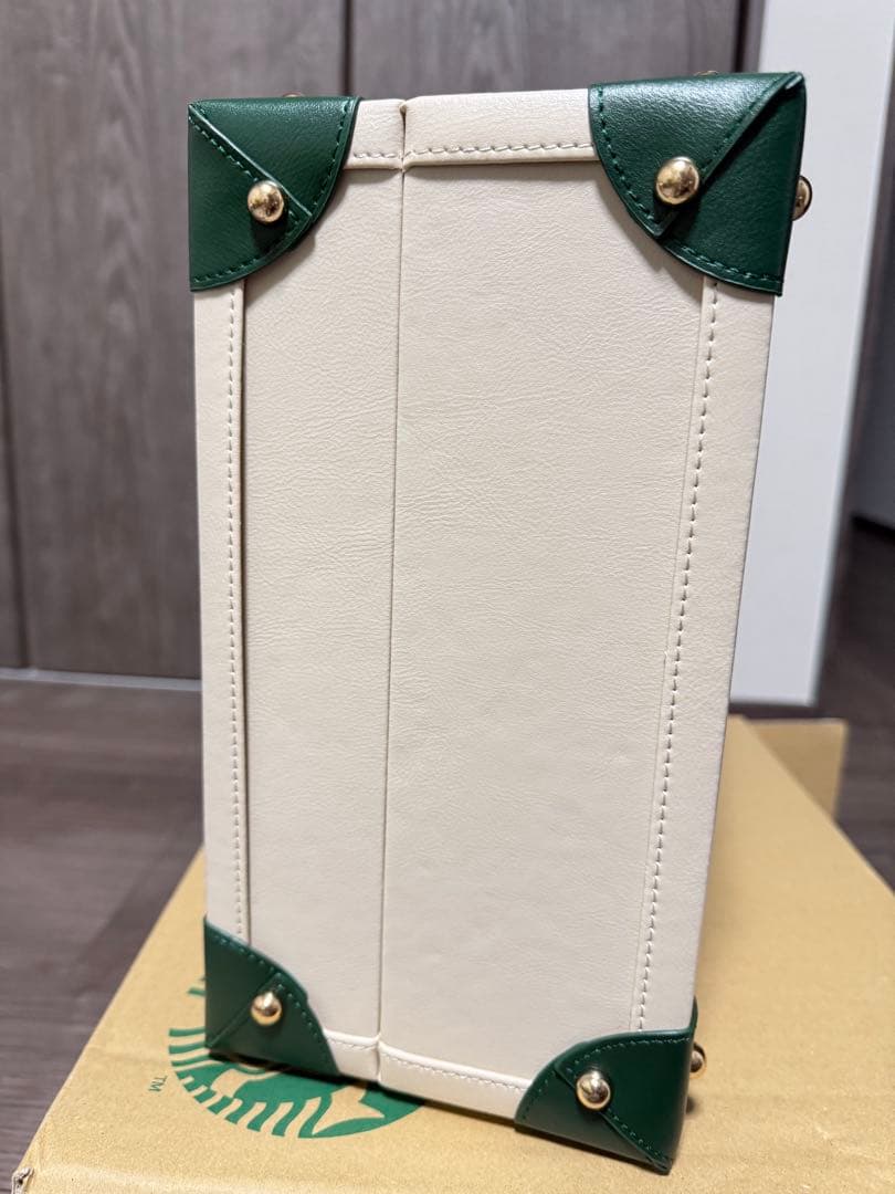 スターバックス　アウトドアグッズ