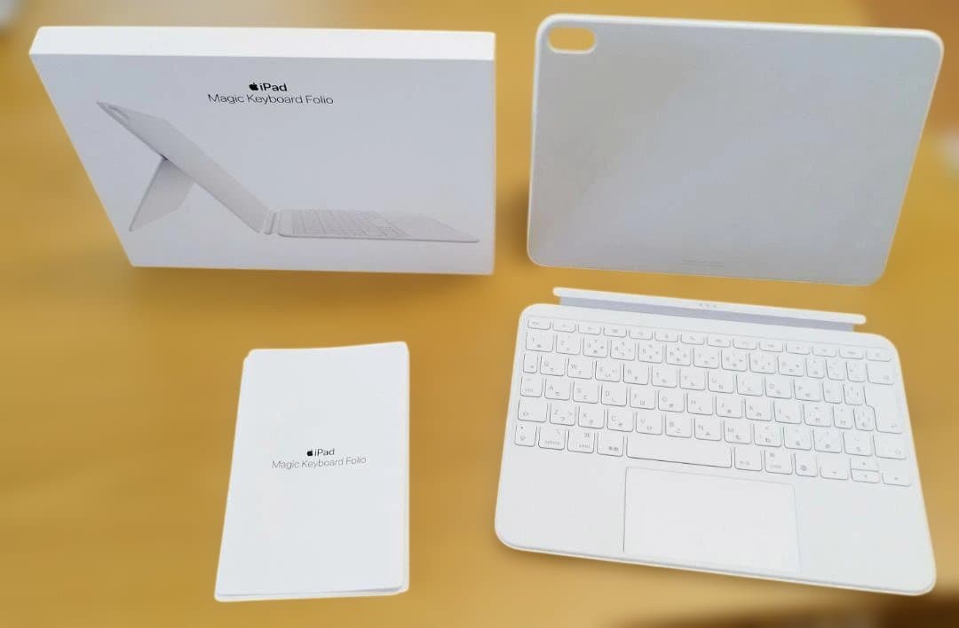 Apple iPad Magic Keyboard Folio ホワイト
