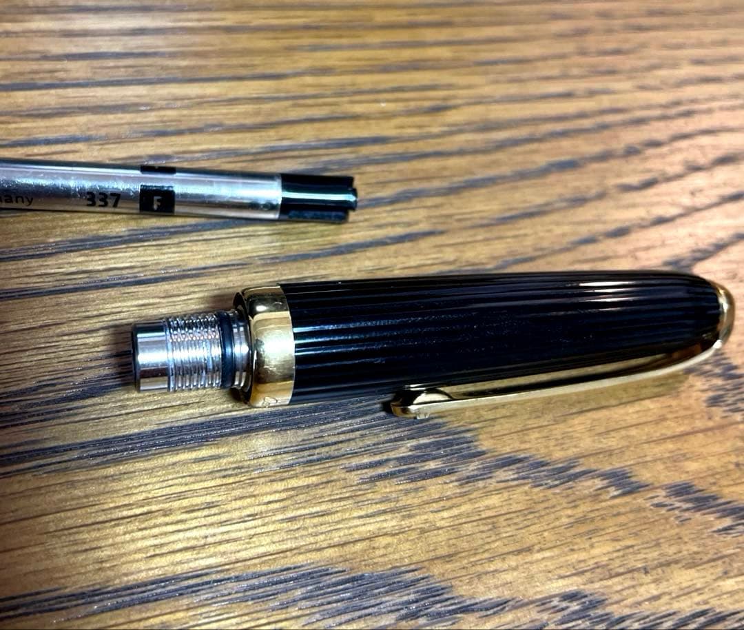カルティエ　ボールペン　cartier ルイ　カルティエ　ブラックコンポジット