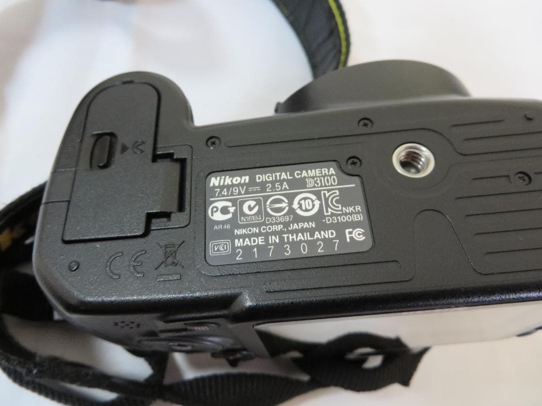 美品Nikonニコン　D3100 ダブルズームレンズセット デジタル一眼レフ