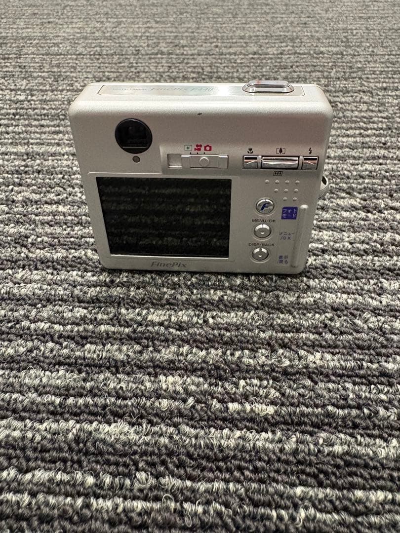 極美品 FUJIFILM FinePix F440 シルバー 付属品多数 純正品