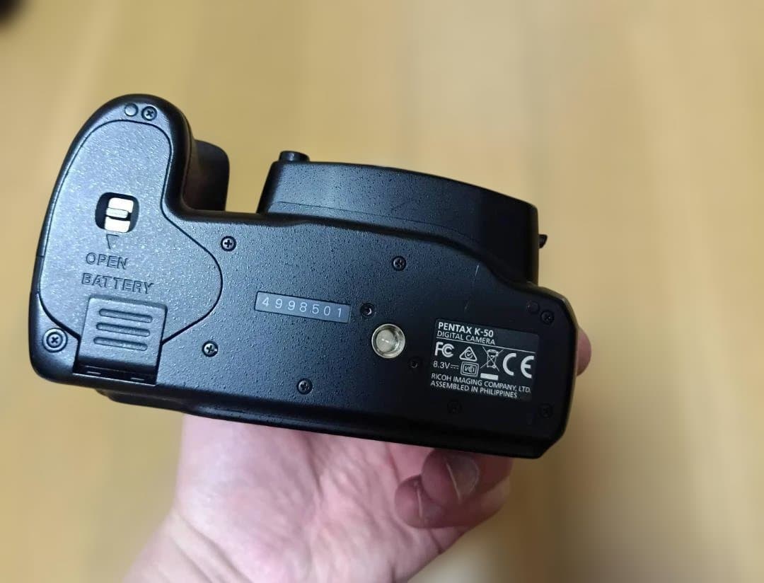Pentax　K-50　ダブルレンズキット　18－135 + 55-300
