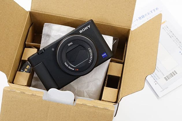Sony ZV-1 本体、グリップ、バッテリー×2個　チャージャーセット