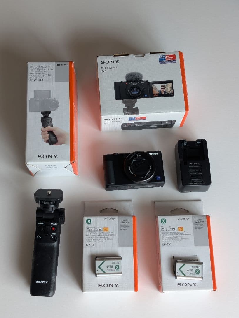 Sony ZV-1 本体、グリップ、バッテリー×2個　チャージャーセット