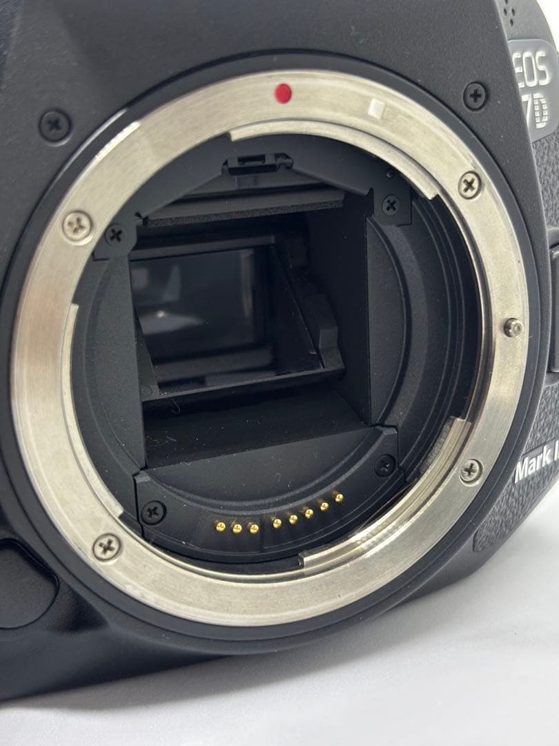 ジャンク品　Canon EOS 7D Mark II ボディ