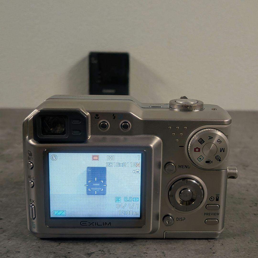 CASIO EXILIM PRO EX-P600 デジタルカメラ