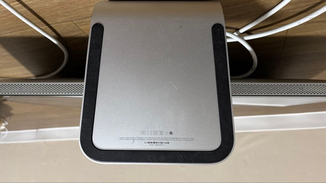 Apple thunderbolt display 変換ケーブル付き