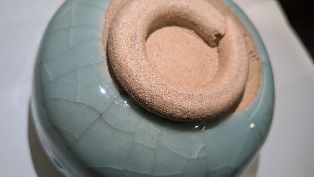 『田中太郎』てひねり作　青磁釉　茶碗　茶道具　共箱しおり栞