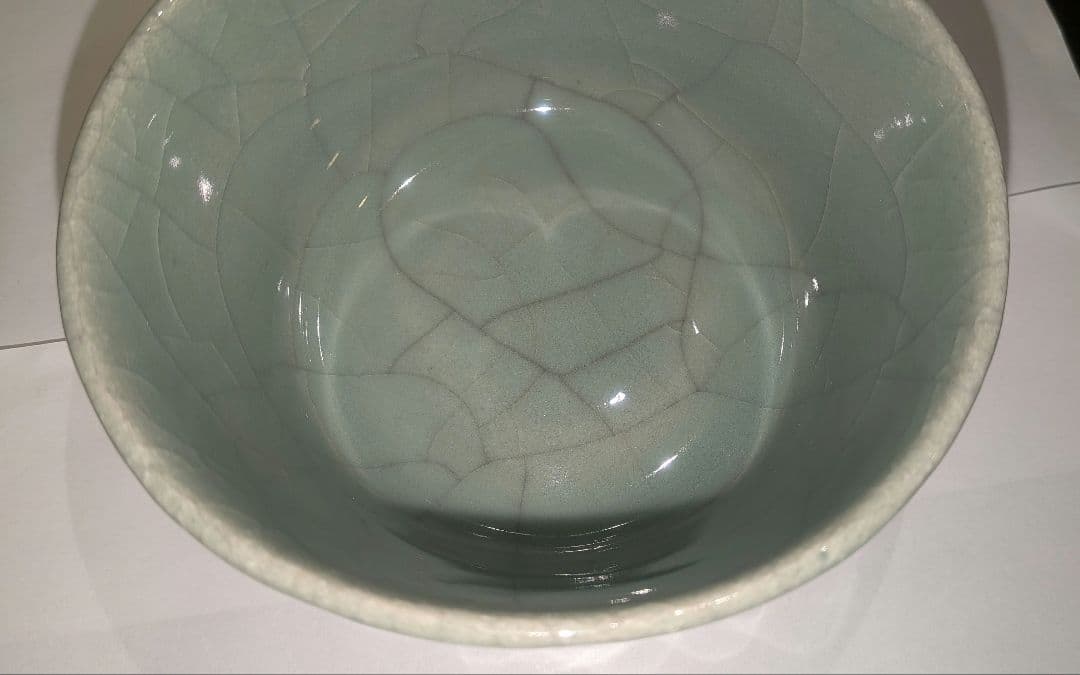 『田中太郎』てひねり作　青磁釉　茶碗　茶道具　共箱しおり栞
