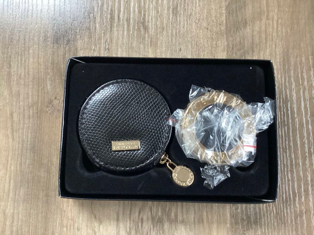 bvlgari ノベルティ　ミラー　ポーチ　未使用