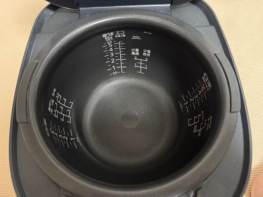 TIGER 炊飯器 JRI-A100 炊飯器 5.5合 ご泡火炊き 24年製