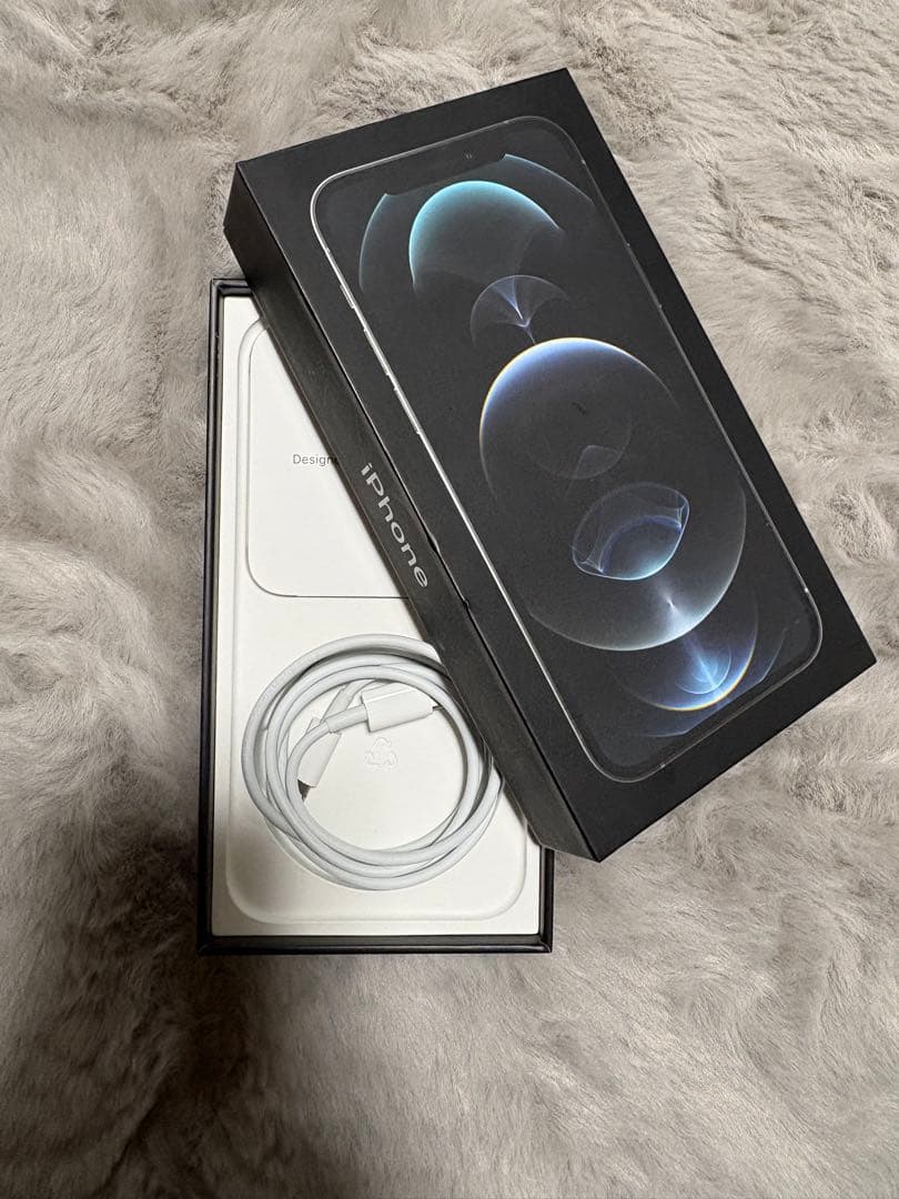 ヒロシ　　iPhone 12Pro 128GB Silver