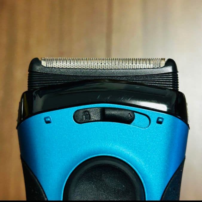 しばBRAUN3080s Wet&Dry 充電スタンド付き新品未使用❣️