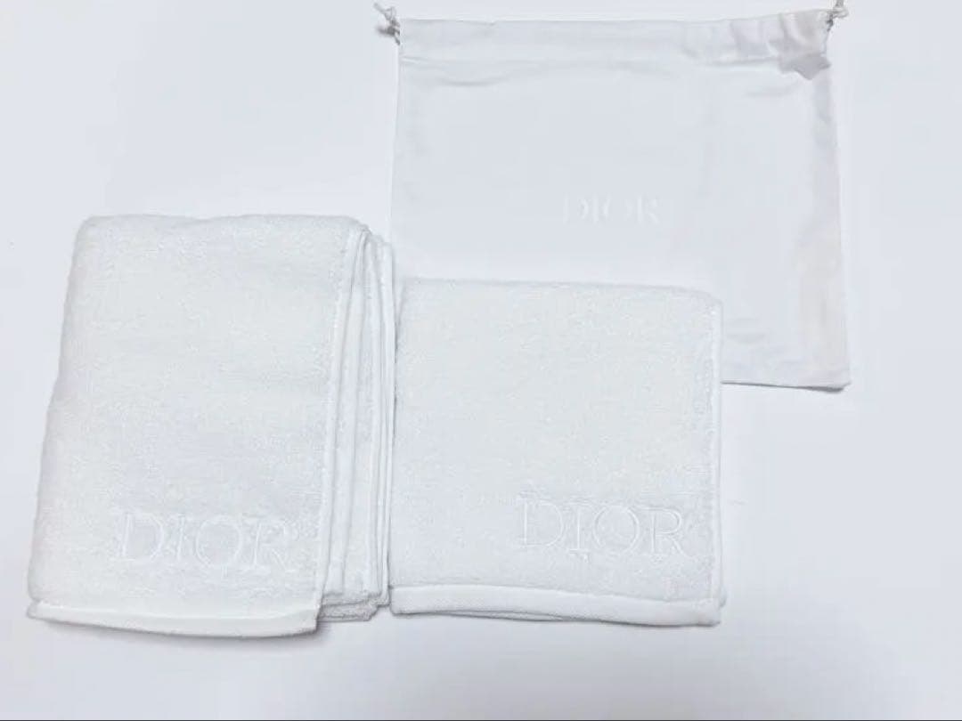 Dior タオルセット ギフトボックス付き新品未使用 ノベルティー タオル 巾着