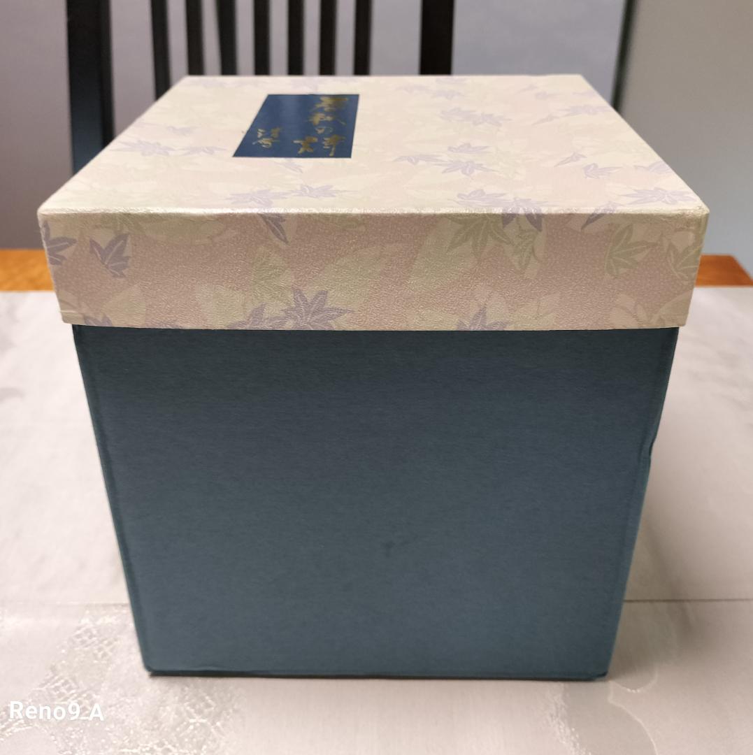 ２つ目の出品！高級感！≪加賀金箔≫の可愛い重箱　おまけ付！　3段　漆塗　お吸物椀