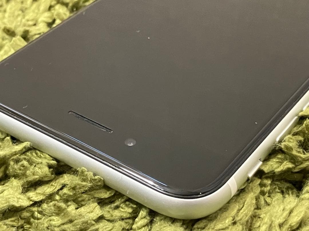 Apple iPhoneSE第2世代　本体　64GB ホワイト　SIMフリー