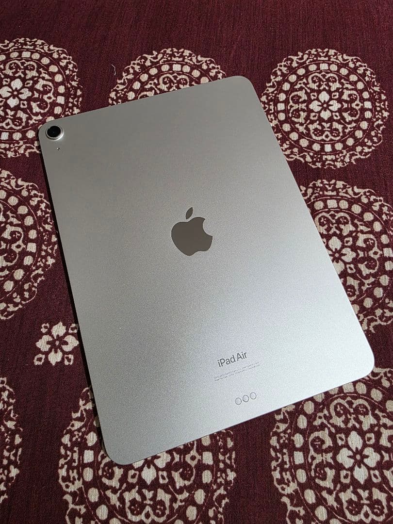 iPad Air 第5世代 Wi-Fiモデル 256GB - スターライト