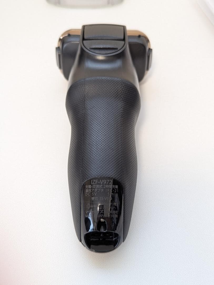 新品 IZUMI IZF-V972 4枚刃 ハイエンドモデル 保証書 シェーバー