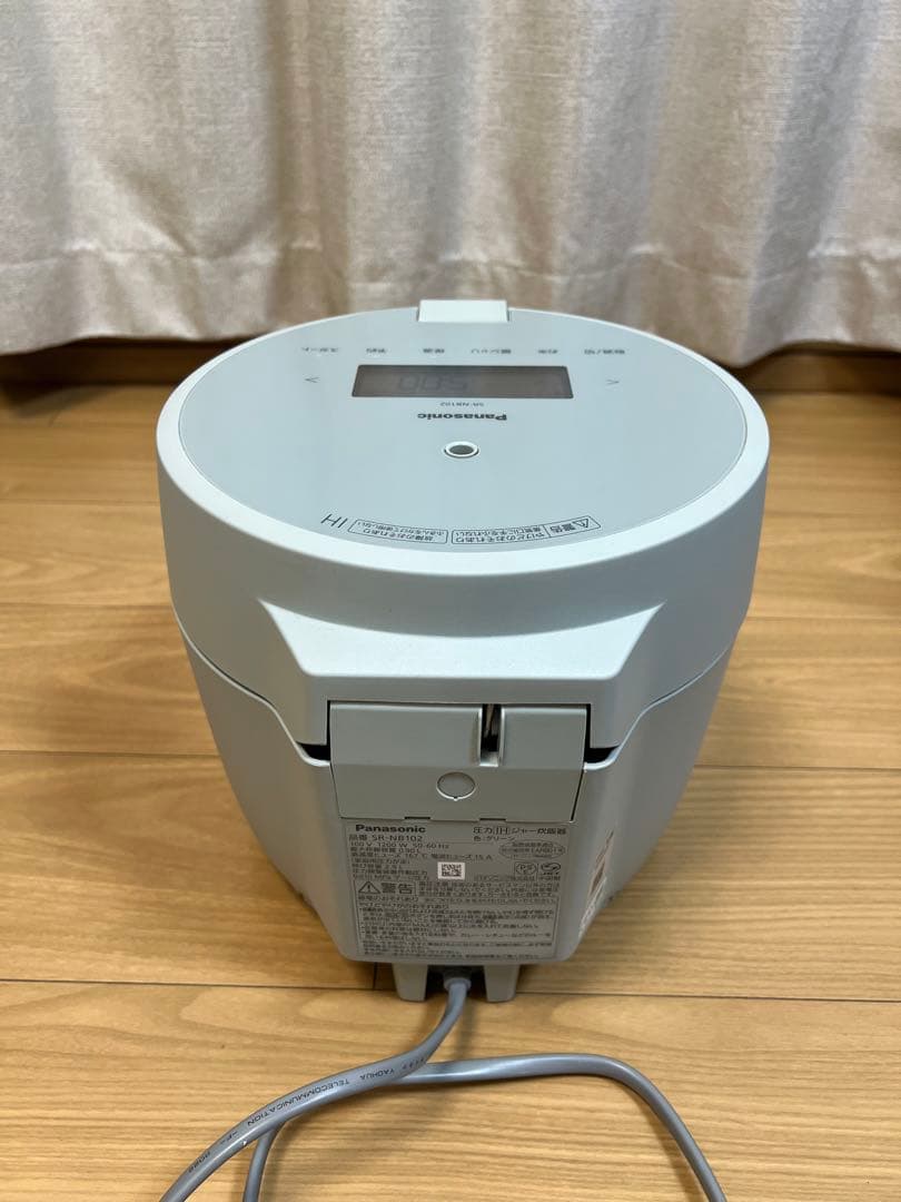Panasonic SR-NB102圧力IH炊飯器5.5合ホワイト2022年製