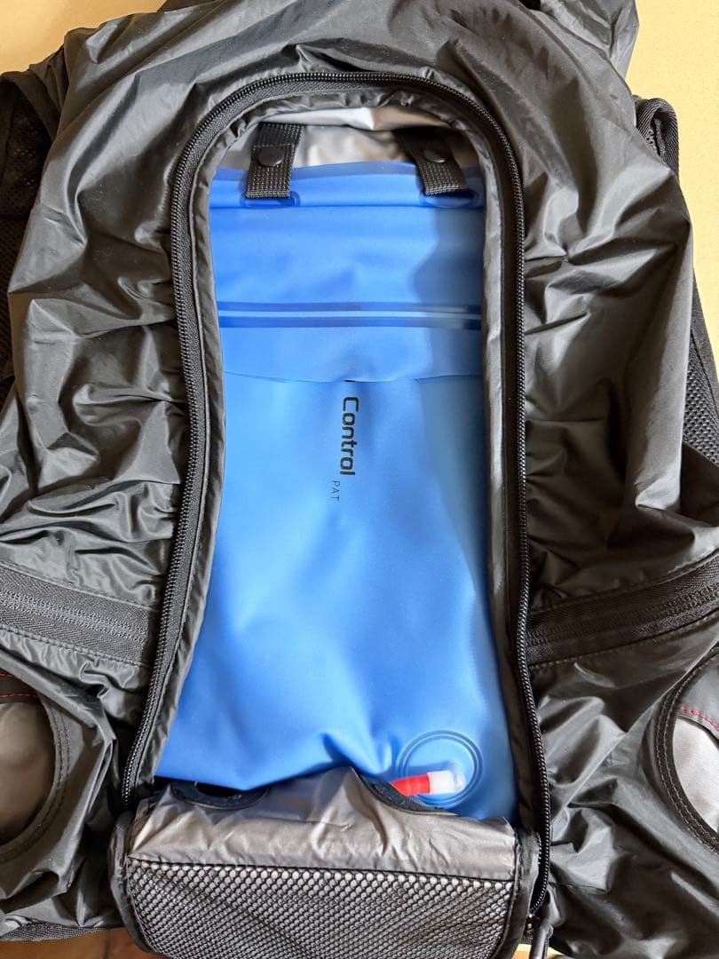 ICEMAN HYBRID-PRO 水冷ベスト オプションネッククーラー付き