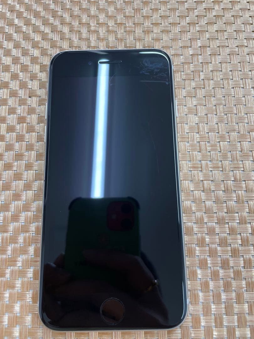 iPhone SE第3世代 64GBスターライトSIMフリー【2972】