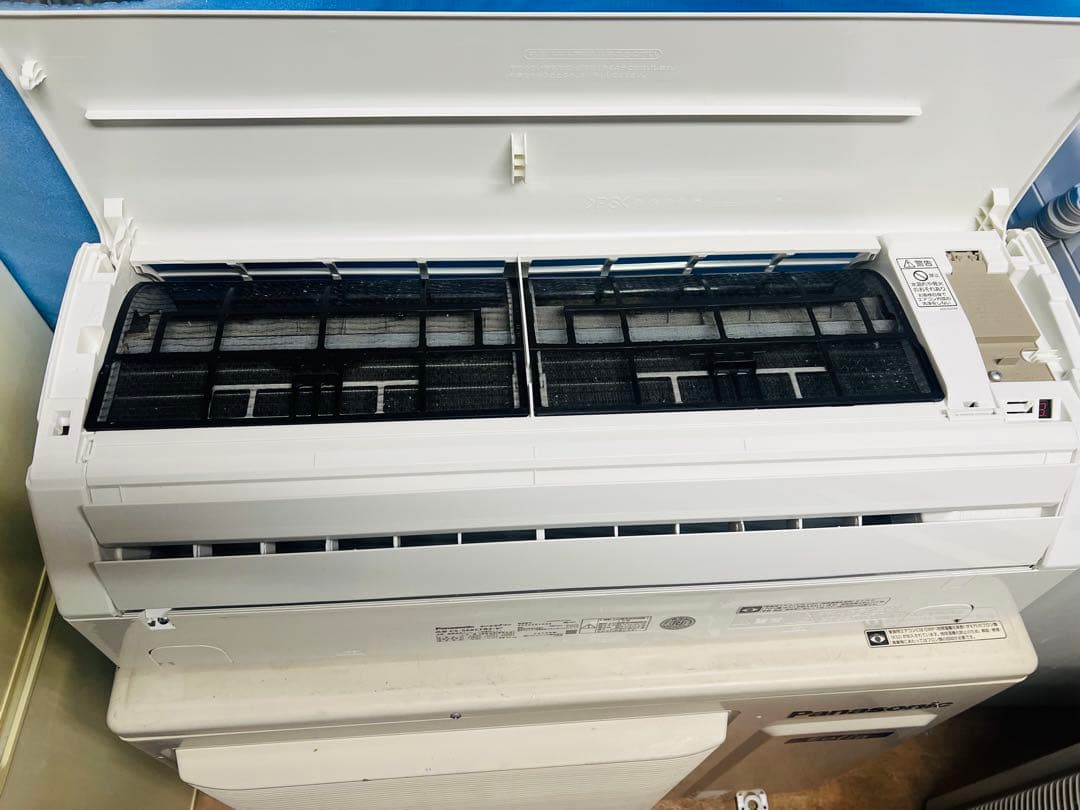 Panasonic エアコン CS-222DJR-W 2022年製。大阪府から
