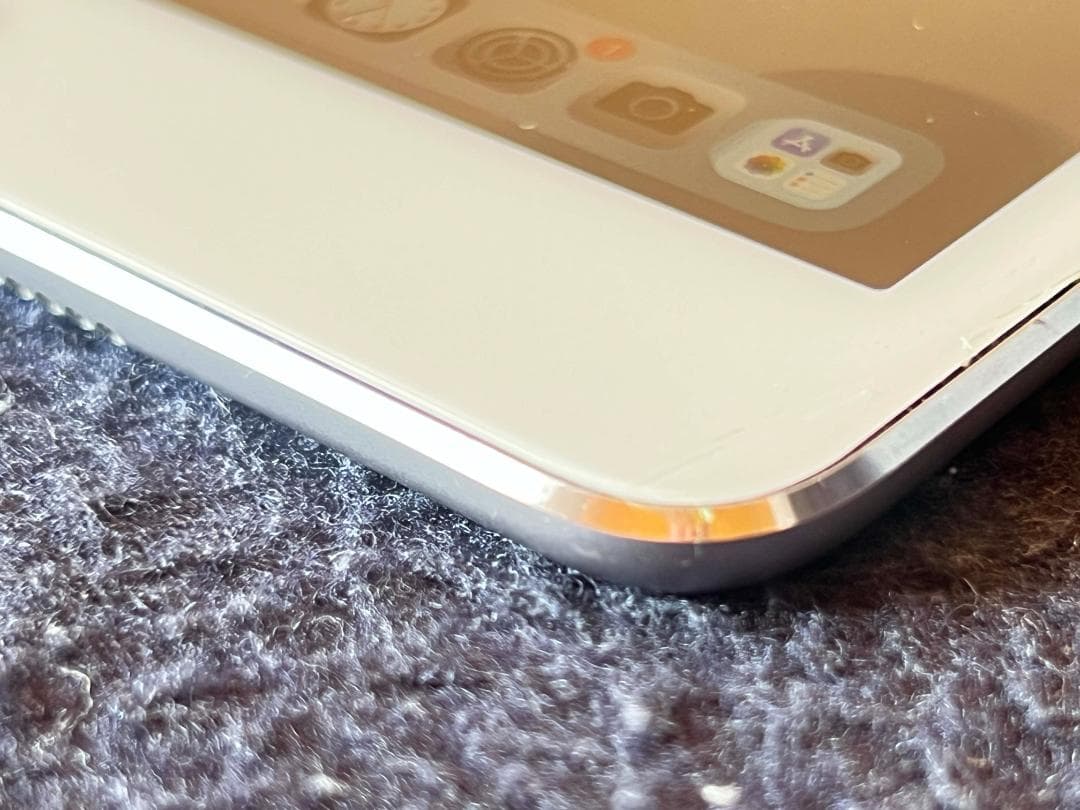 ipad mini4 wi-fi+cell３２GB SIMフリーバッテリー７１%