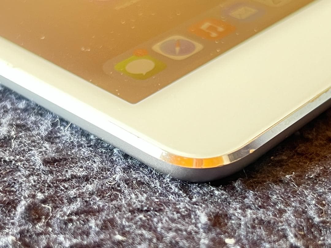 ipad mini4 wi-fi+cell３２GB SIMフリーバッテリー７１%