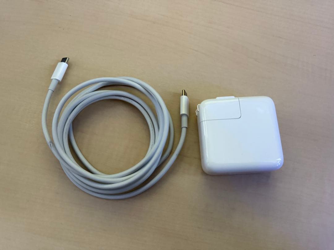 Apple M1チップ搭載13インチMacBook Airスペースグレイ 箱あり
