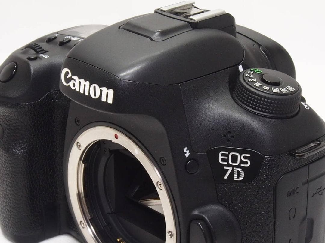■美品■ Canon EOS 7D Mark II ボディ 《 使用感極少