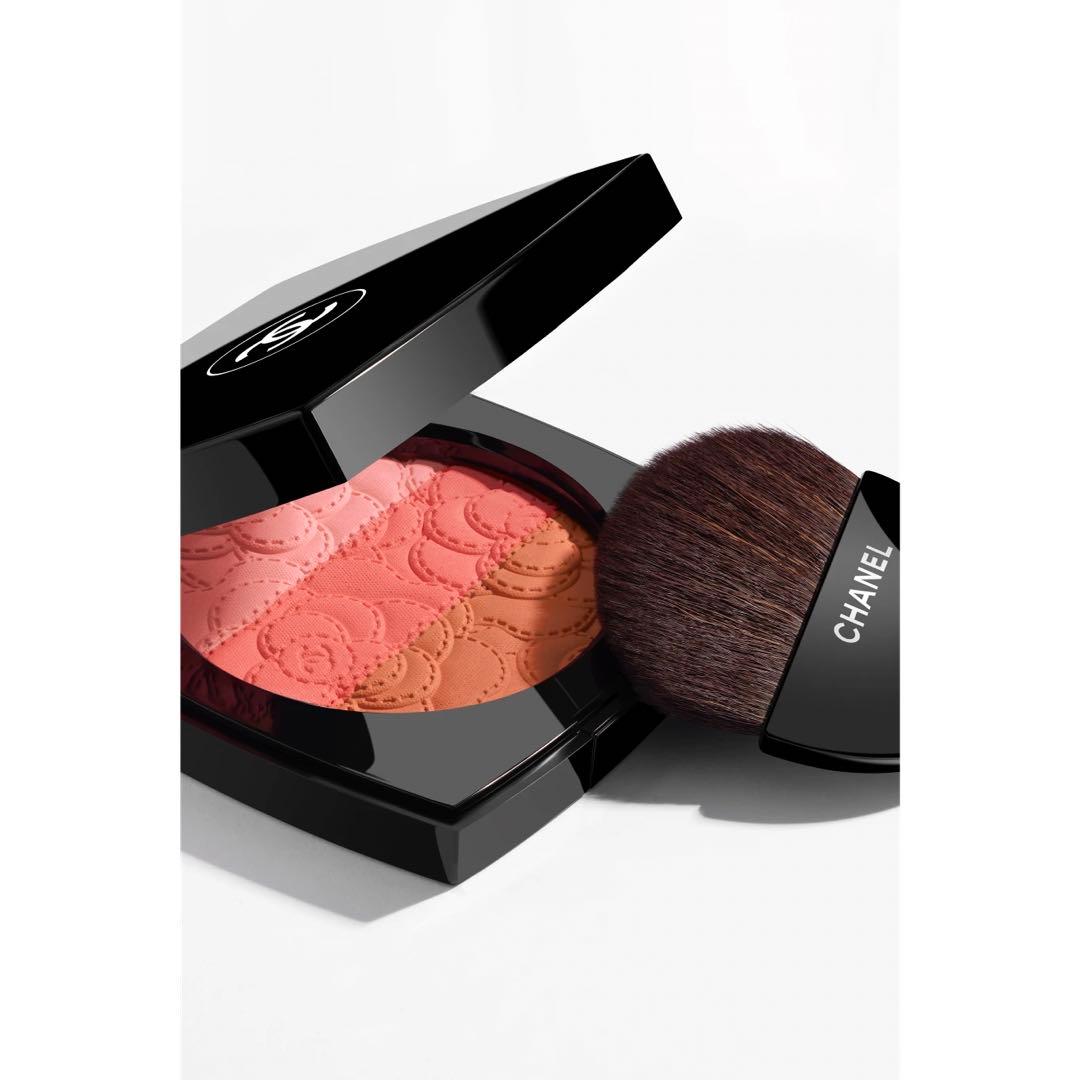 CHANEL カメリアフトゥーラ チークカラー