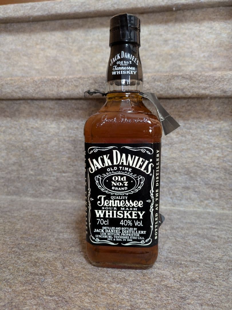 古酒ジムビーム(ライ、デビルズカット)、オールドカナダ、ジャックダニエル旧ボトル