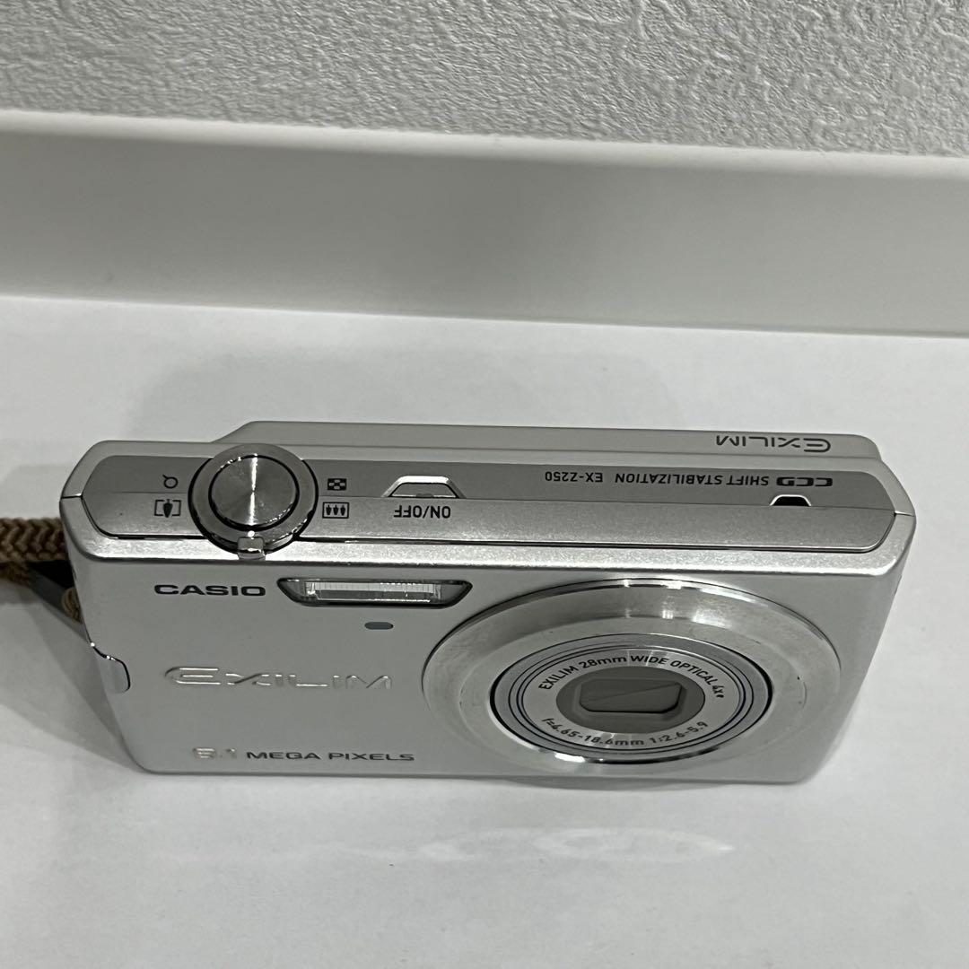 CASIO EXILIM ZOOM EX-Z250 コンパクトデジタルカメラ