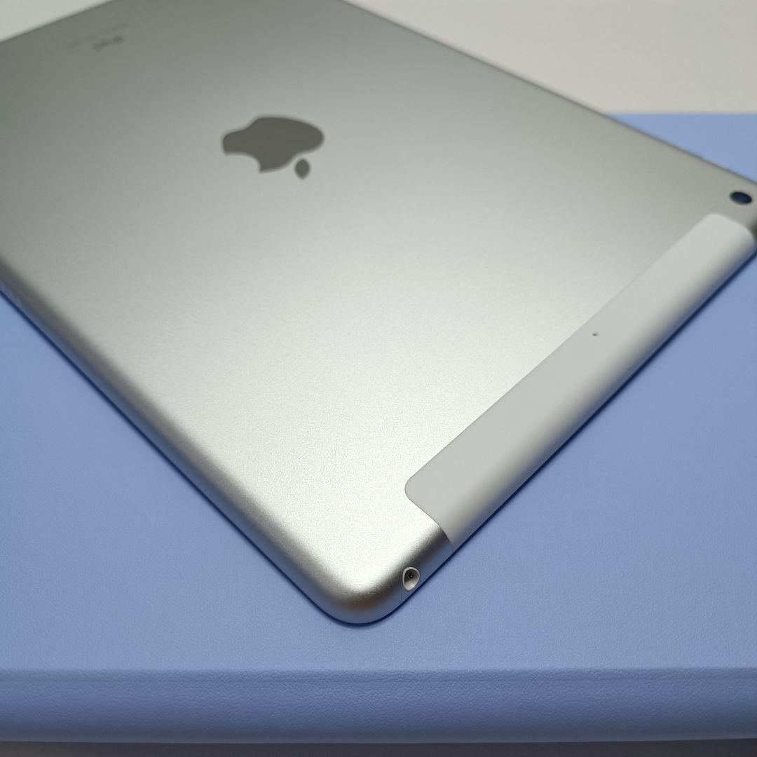 iPad 第9世代 Simフリー 256GB ケースとキーボード、タッチペン