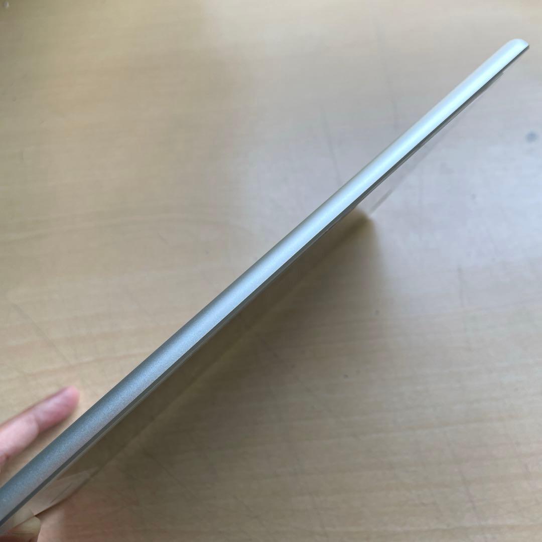 iPad 第6世代　Wi-Fiモデル　シルバー　32GB A1893 #3