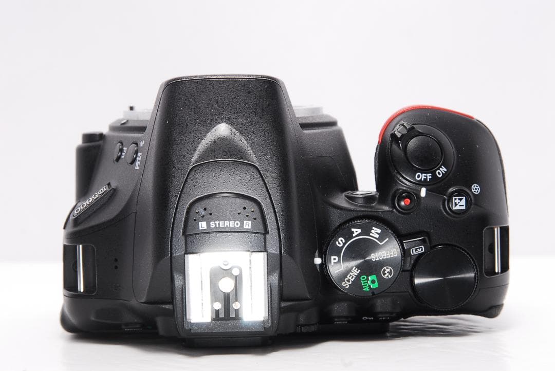 ✨自撮り可能機種 Bluetooth搭載機✨Nikon D5600レンズセット