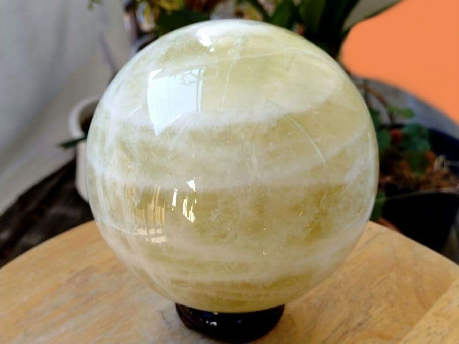 【割引大特価】シトリンクォーツ 黄水晶 丸玉 スフィア 2.5Kg 木製台座付き