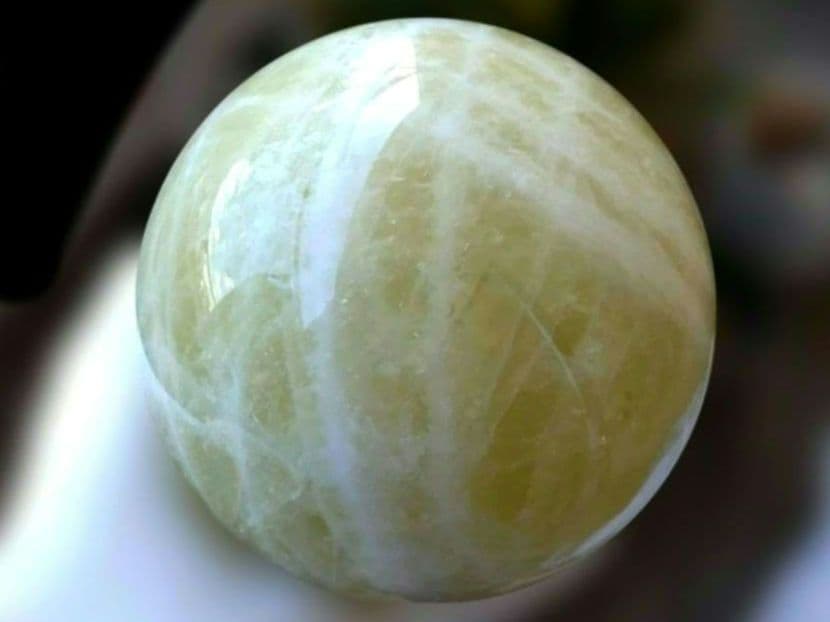 【割引大特価】シトリンクォーツ 黄水晶 丸玉 スフィア 2.5Kg 木製台座付き